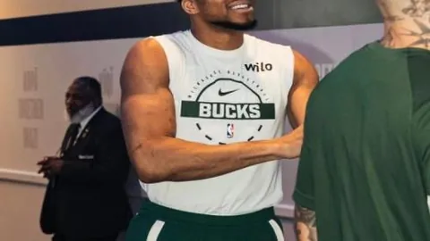 拜仁对阵法兰克福，德甲巅峰较量：谁能终结进球荒？